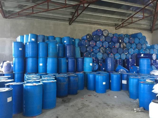 清厂急转大量200l塑料桶和铁桶 产品数量:一批   产品规格:电议
